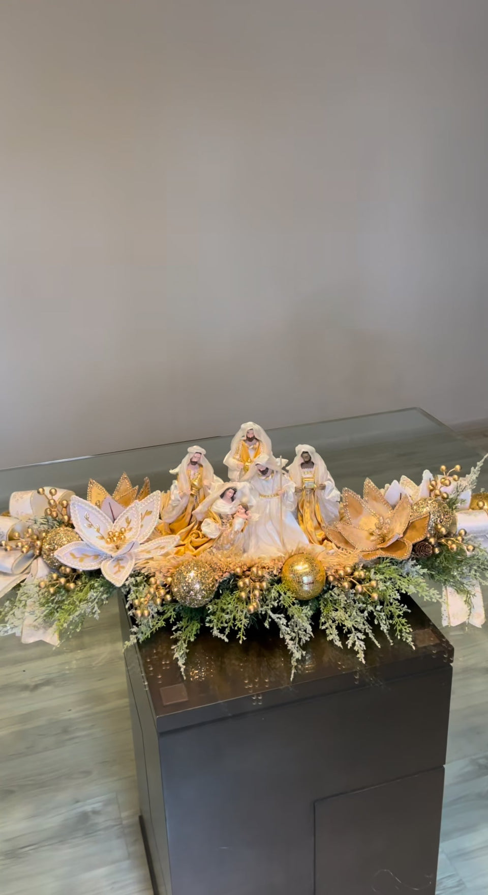 Presépio Natalino Luxo com Sagrada Família - Decoração Dourada