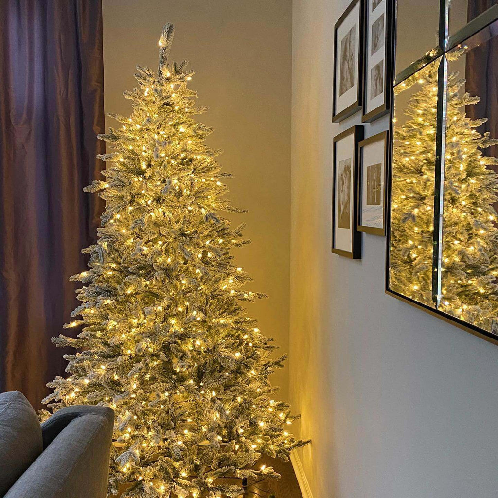 Árvore de Natal Artificial Queen Flock® com 800 Luzes LED Brancas Quentes
