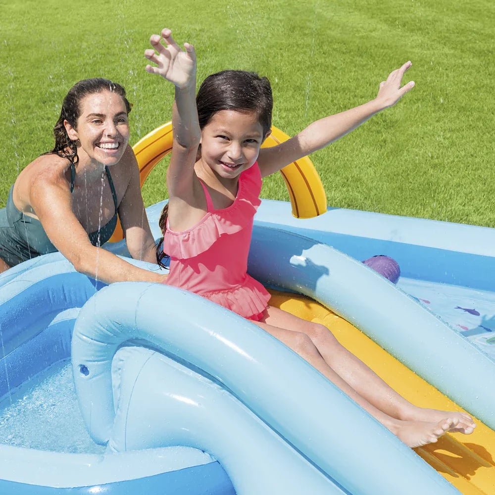 Piscina Divertida com Escorregador e Acessórios Exclusivos!